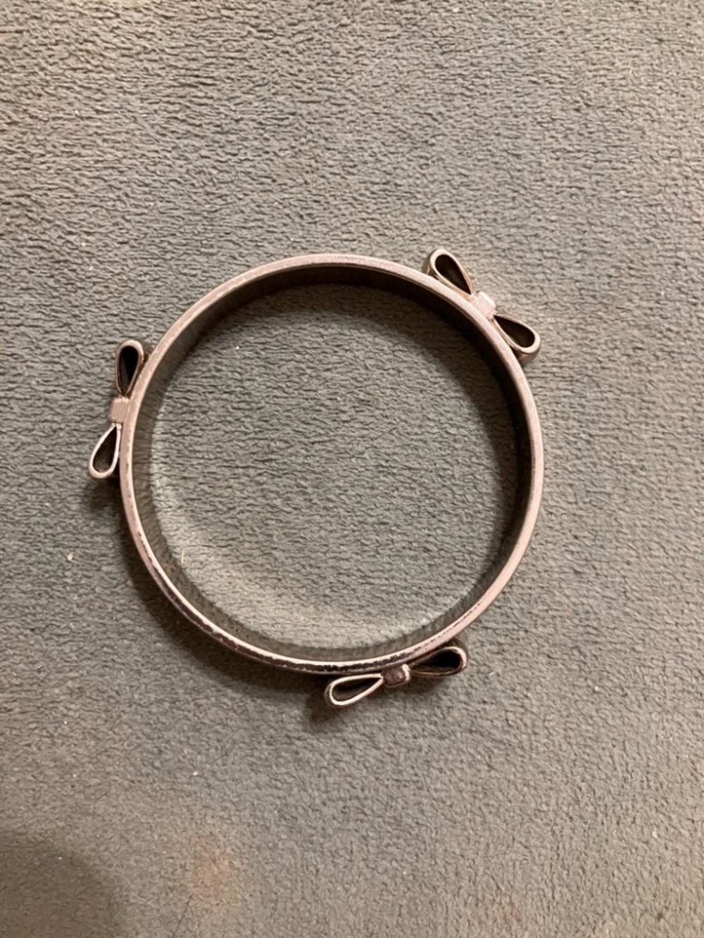 Delicate Bow Accent Women's Bangle Bracelet in Silver